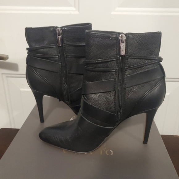 Vince camuto Black Leather Boots 8.5 NIB - Picture 4 of 7